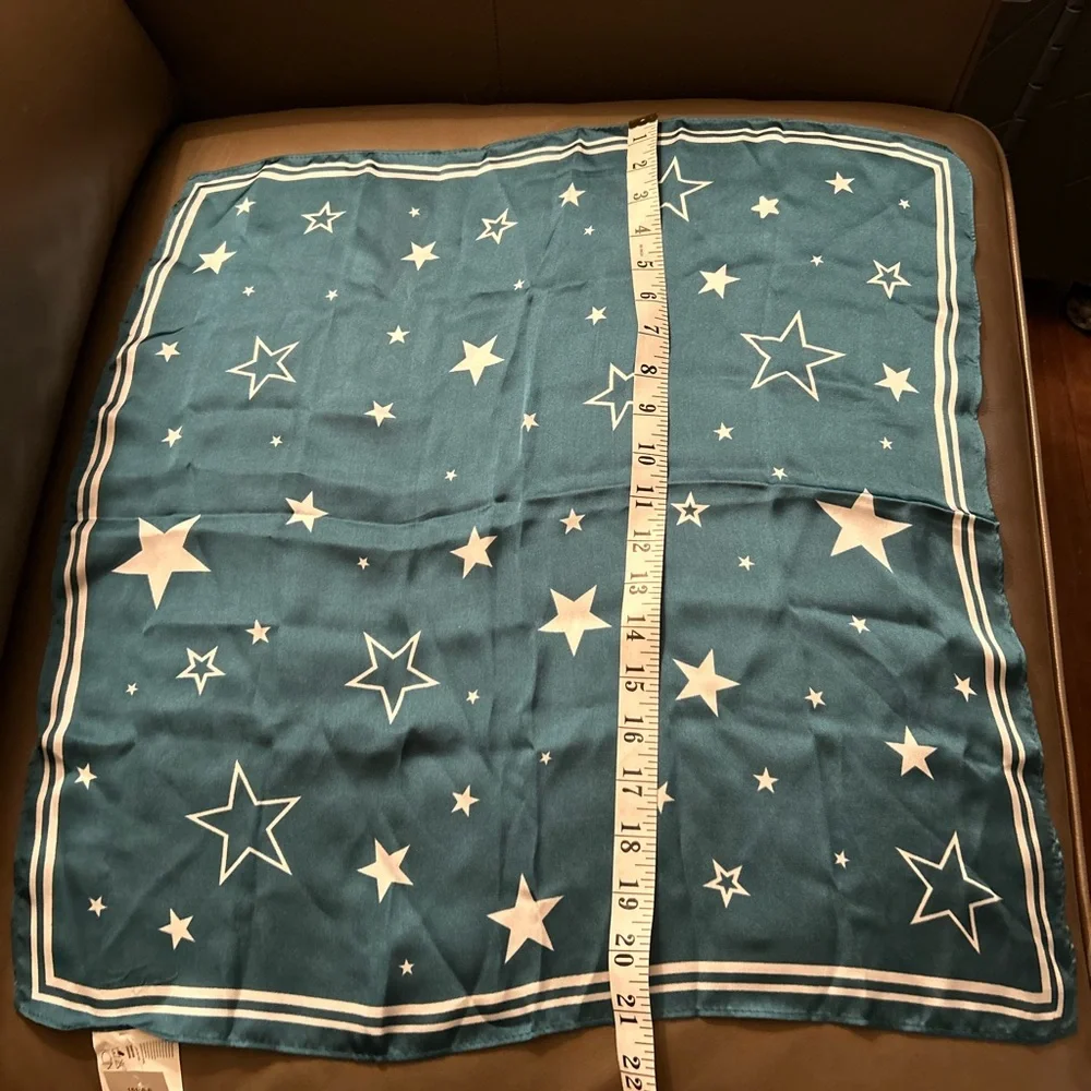 Icing teal scarf
